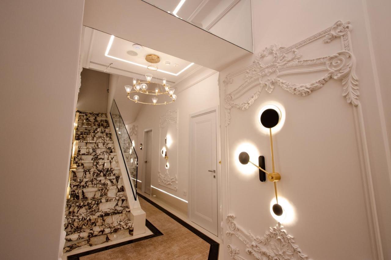 The Crown Boutique Hotel & Spa Tirana Bagian luar foto