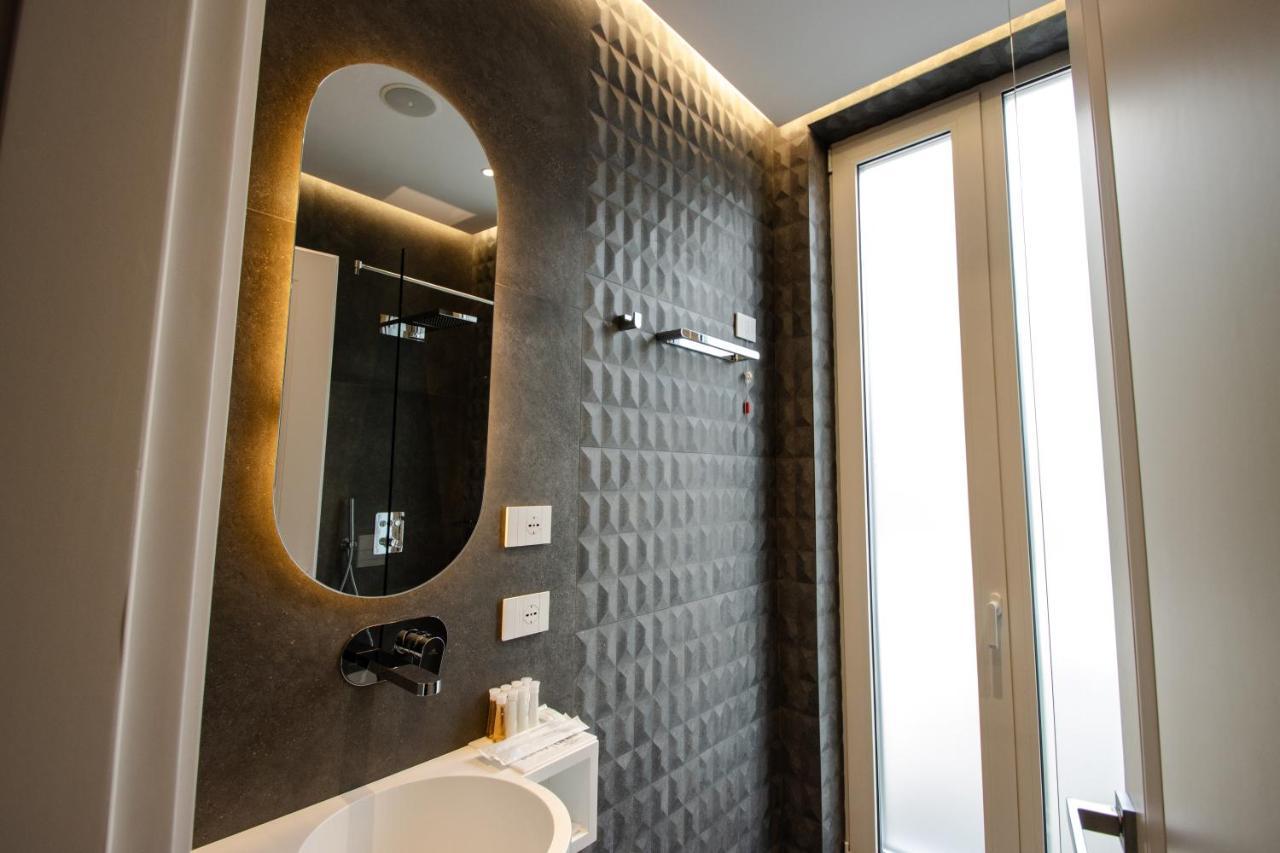 The Crown Boutique Hotel & Spa Tirana Bagian luar foto