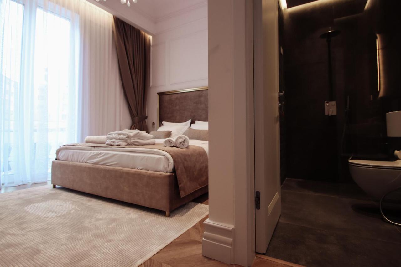 The Crown Boutique Hotel & Spa Tirana Bagian luar foto